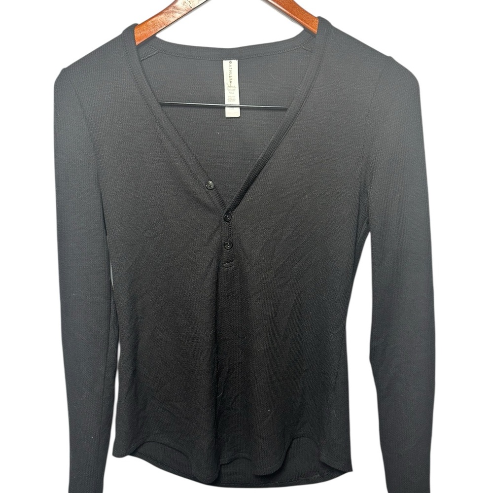 Athleta Black Long Sleeve Fitted Blouse